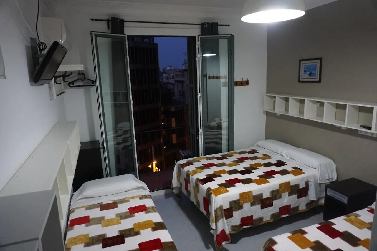 Pension Casa Blanca Барселона Гостевой дом
