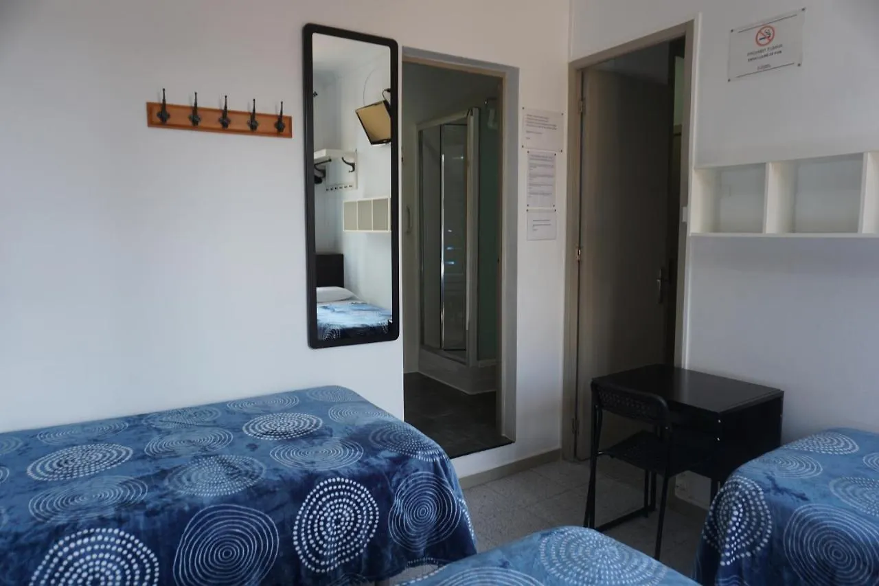 Pensión Casa Blanca Barcelona 2*,